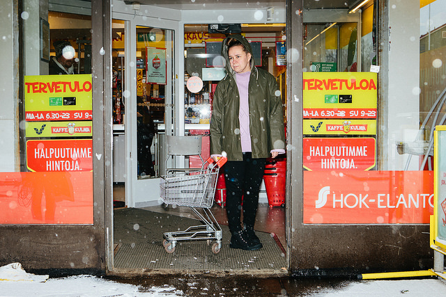 Kansallisteatteri: Homoäiti. Kuva: Mitro Härkonen.